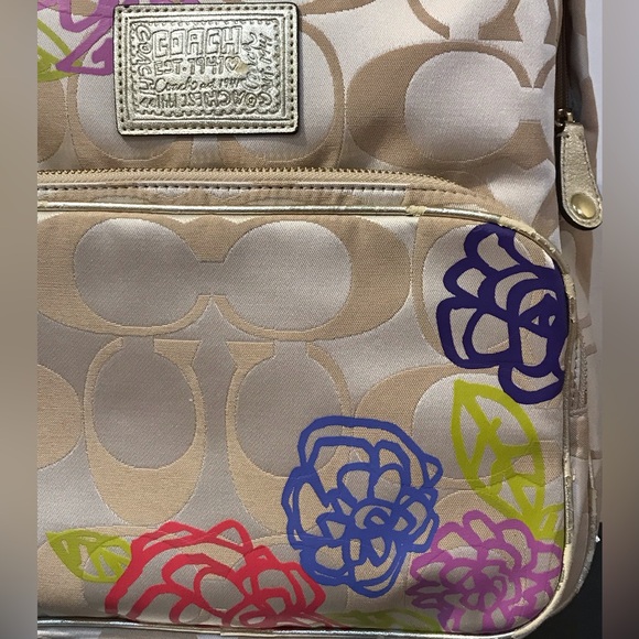 COACH Poppy Backpack π₯πβ€οΈ - Picture 11 of 17